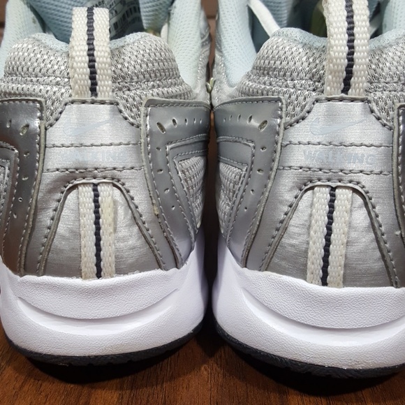 nike air vitality walk